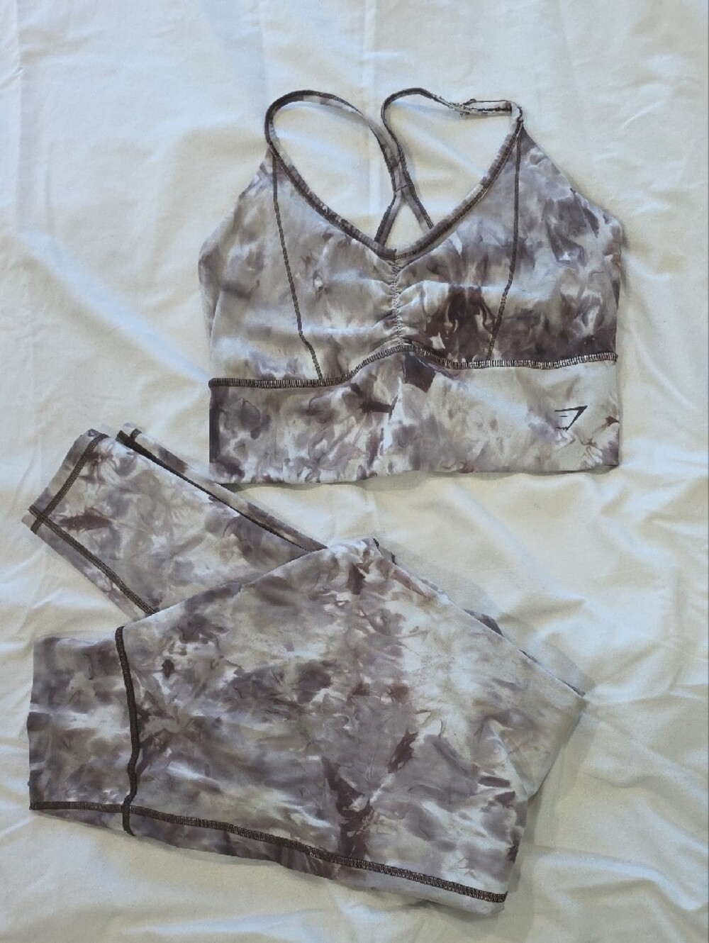 Gymshark Women's Green Marble Seamless Sports Bra & Leggings Set